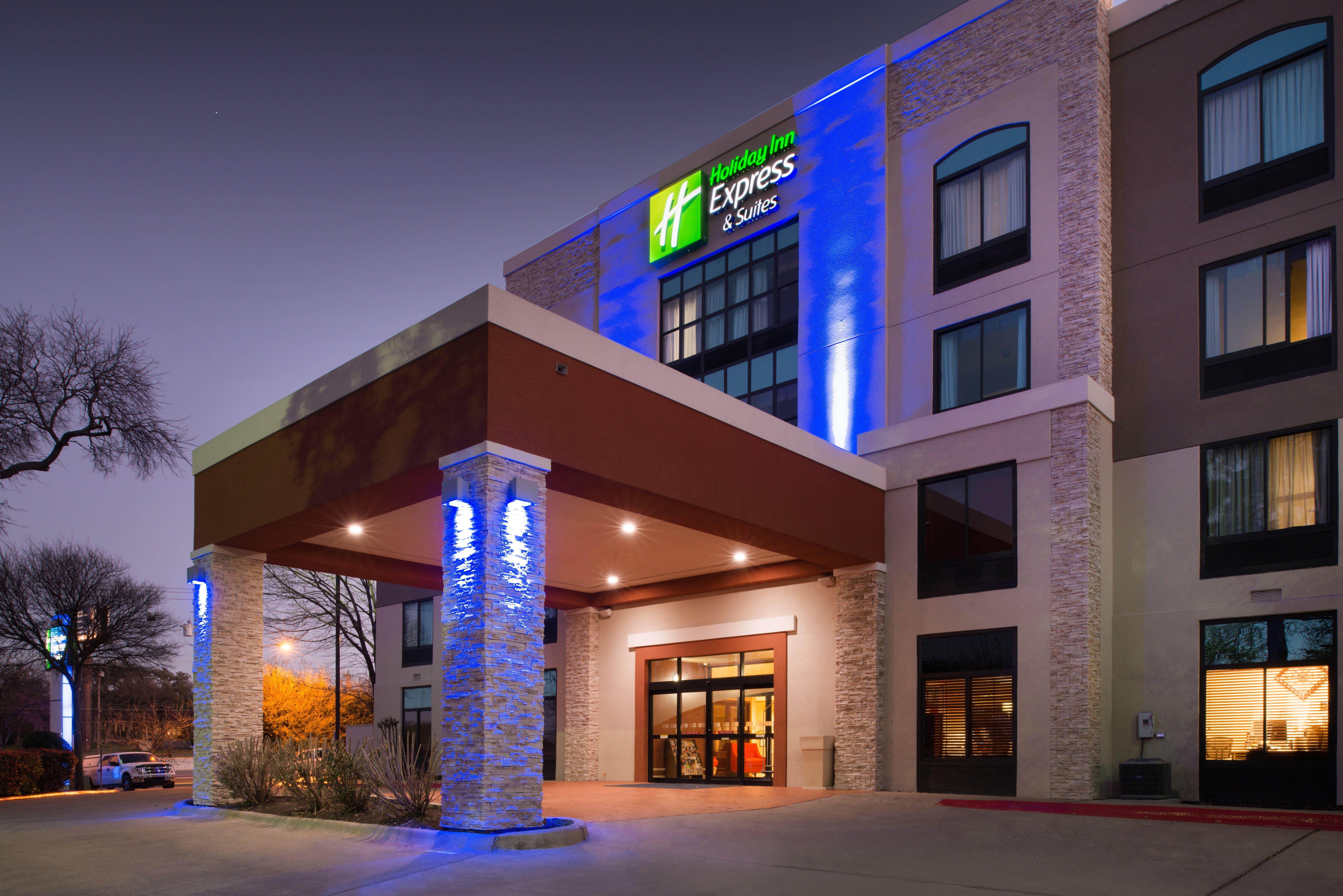 Holiday Inn Express & Suites Austin North Central, An Ihg Hotel Bagian luar foto